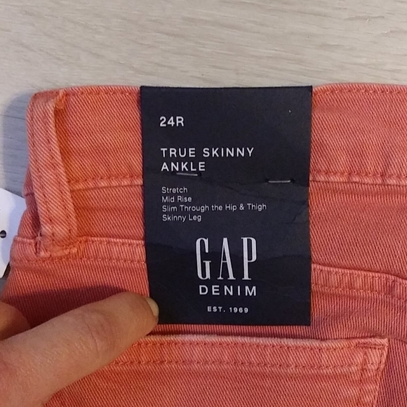 Cupid Pink Mid-rise true skinny ankle jeans coral - Picture 11 of 12